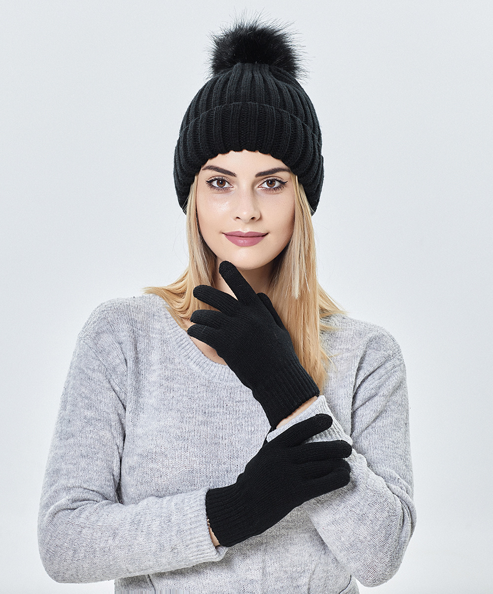 Hats and Gloves - Women's Accessories