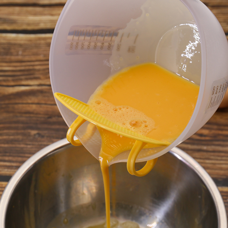 Ergonomic Measuring Cup With Filter And Stirring Egg - Temu