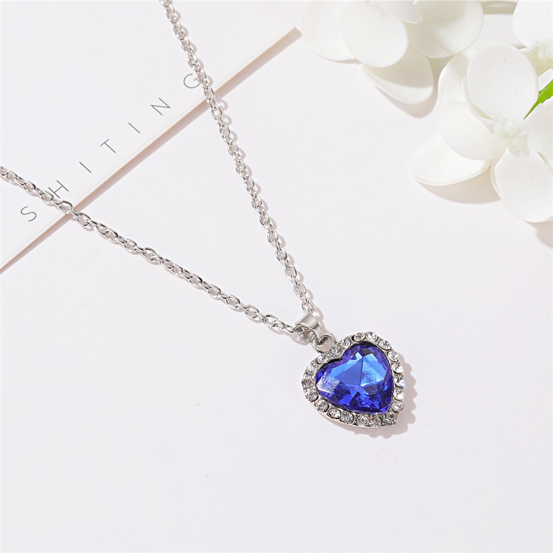 Collar con Colgante de Piedras de Nacimiento en Forma de Corazón y Cadena Brillante para Mujer