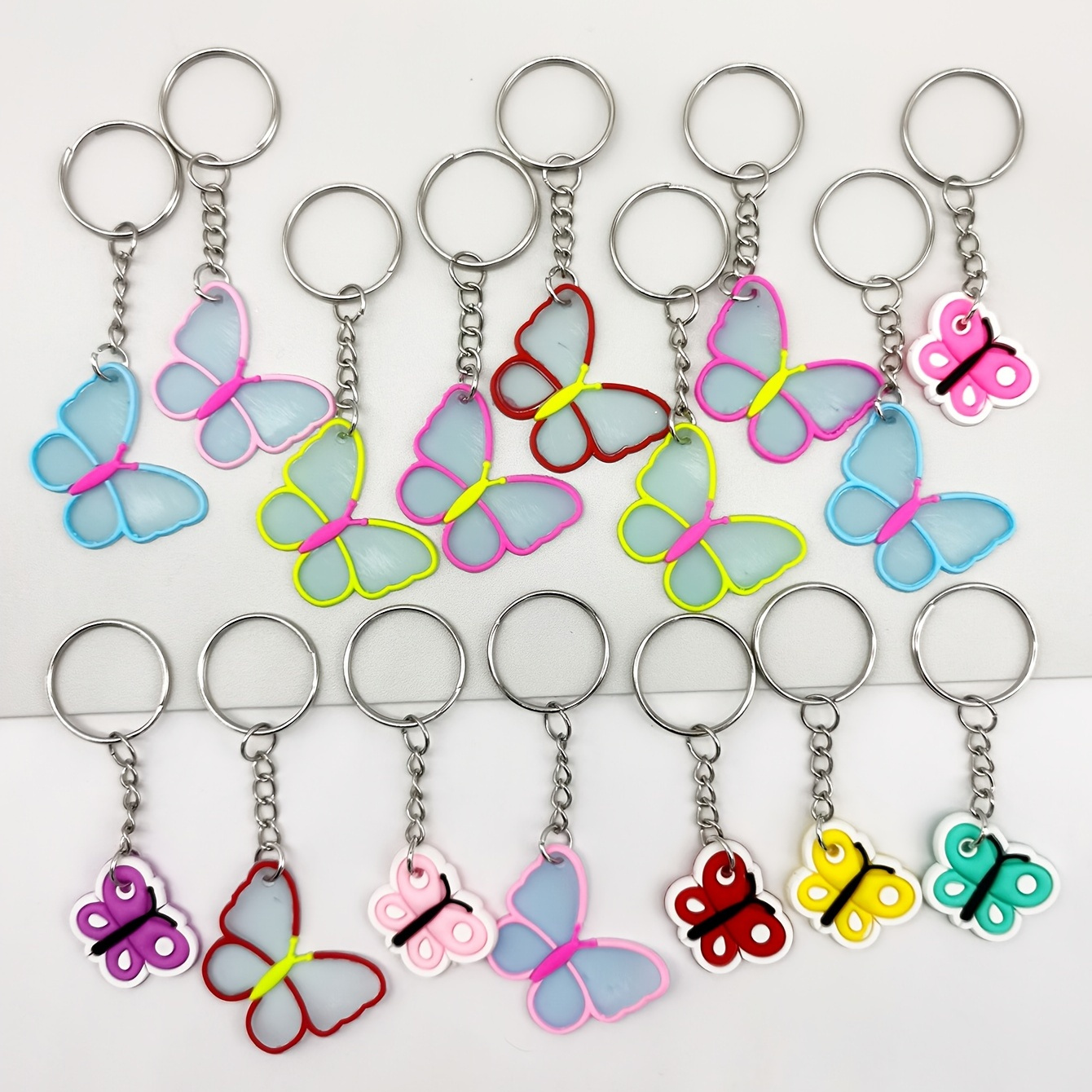 

16pcs Cartoon Butterfly Keychain Party Favors, Mini Cute Keyring For Classroom Prizes, Birthday Christmas Party Favors Gift, Goodie Bag Stuffers Supplies