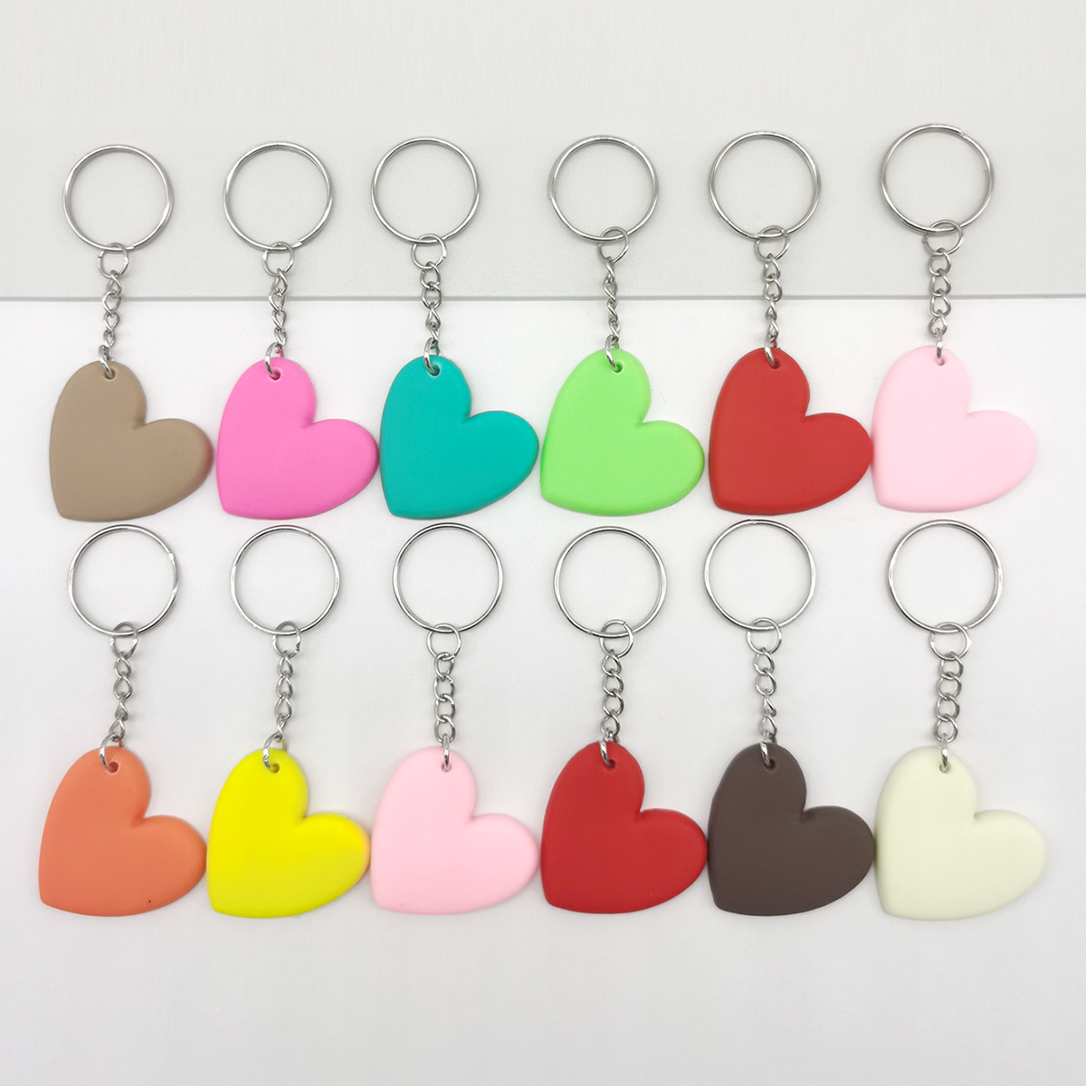 12 Heart-shaped Keychains With Peach Cartoon Design, Perfect For Party Gifts, Back-to- Accessories, Bag Charms And Decorative Pendants