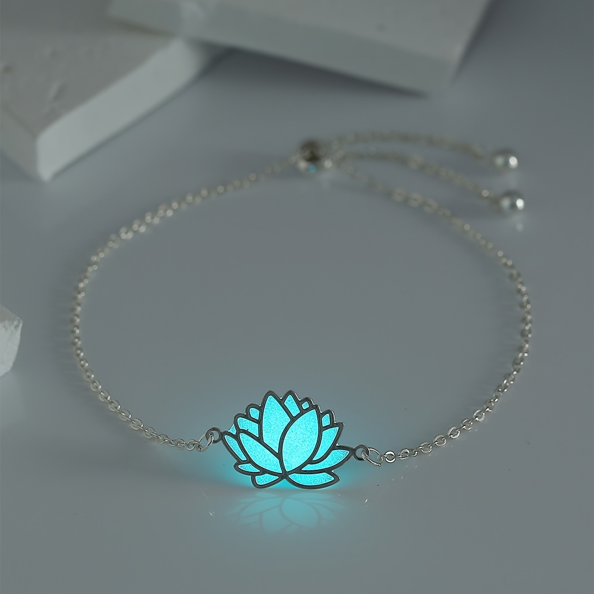 

Lotus Luminous Chain Bracelet Glowing In The Dark Pendant Adjustable Hand Link Chain Bracelet Sweet Jewelry Decor For Women