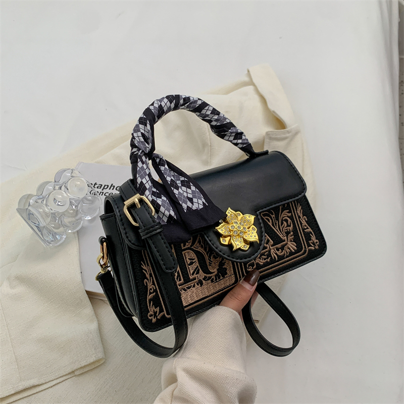Vintage Handbag For Women, Fashion Chain Crossbody Bag, Scarf Bow Decor  Flap Purse - Temu Germany