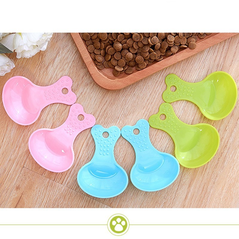 Fish Shaped Pet Food Spoon 2