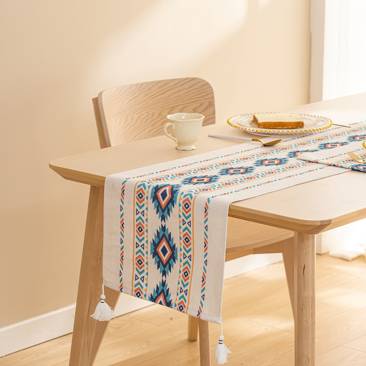 Linen Table Runner for Easy Dining & Entertaining