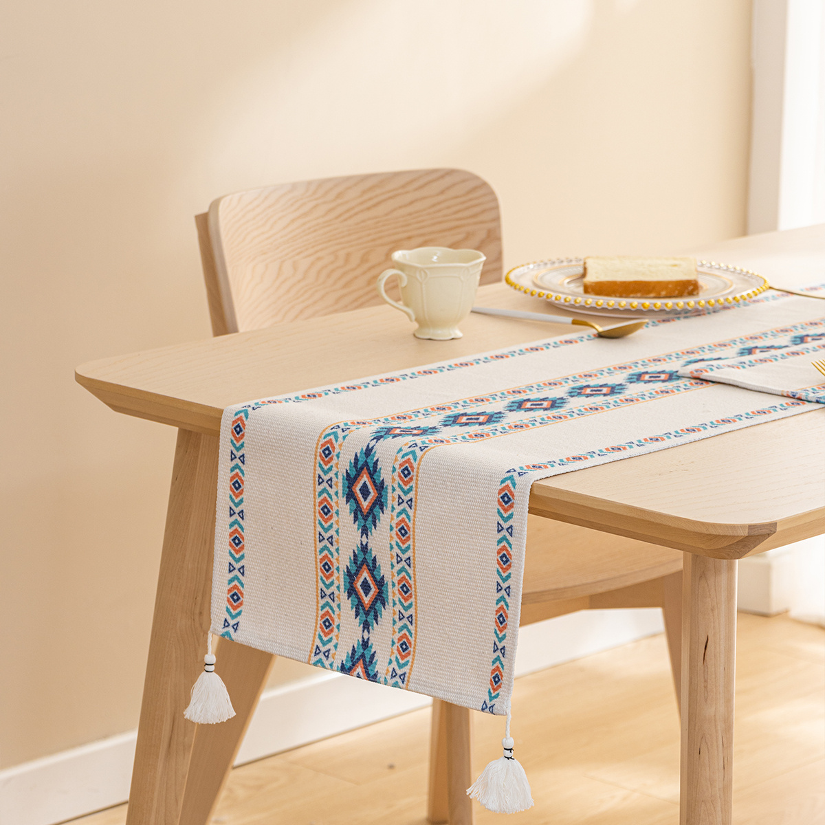 Linen Table Runner for Easy Dining & Entertaining