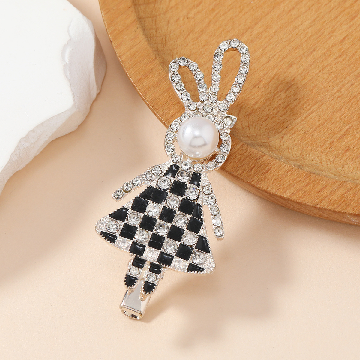 Alloy Cute Bunny Rabbit Rhinestone Faux Pearl Hair Claw Clip - Temu ...