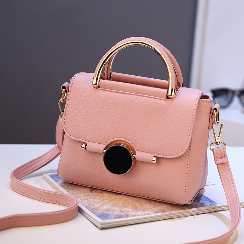 Fashionable Solid Color Chain Shoulder Bag With Flap Closure And Tassel  Decoration For Women