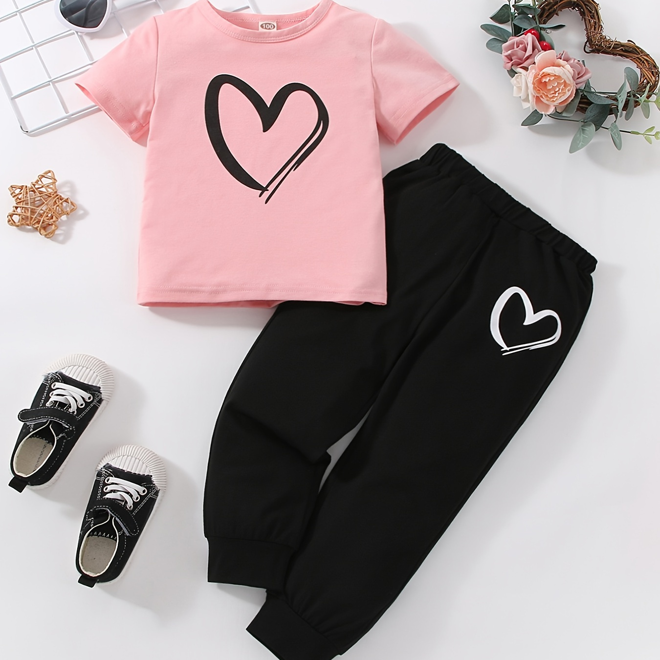 

Girls Trendy Set Heart Print Round Neck Short Sleeve T-shirt & Sweatpants 2pcs Casual Cotton Kids Clothes