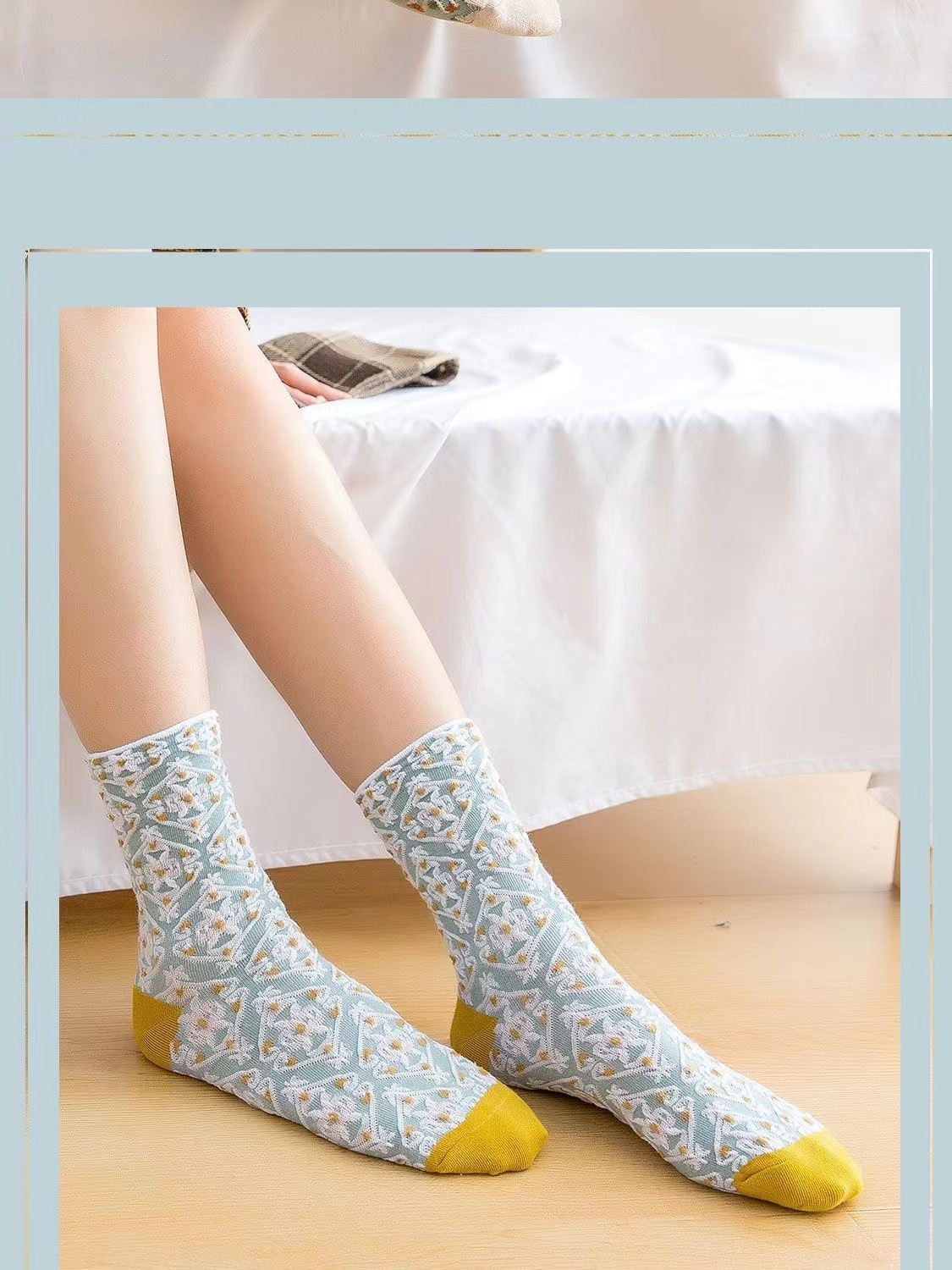 ZHITE 5 Pairs Floral Socks Women Nordic Stripe Textured Flower Cotton Socks,  Girls Vintage Cute Flower Sweet Socks (5-B) at  Women's Clothing store