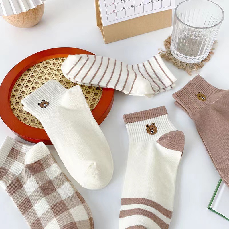 Five Pairs Women'S Cute Bear Socks - Soft Animal Pattern Short Socks in Beige, Brown, and White Stripes, Perfect for Casual Attire, Cute Socks