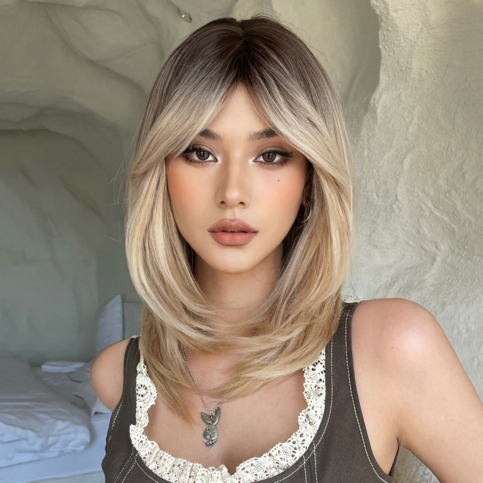 Natural Looking 18 Inch Ombre Bob Wig for Women Cute Layered Mixed Blonde Synthetic Straight Hair Perfect for Any Occasion