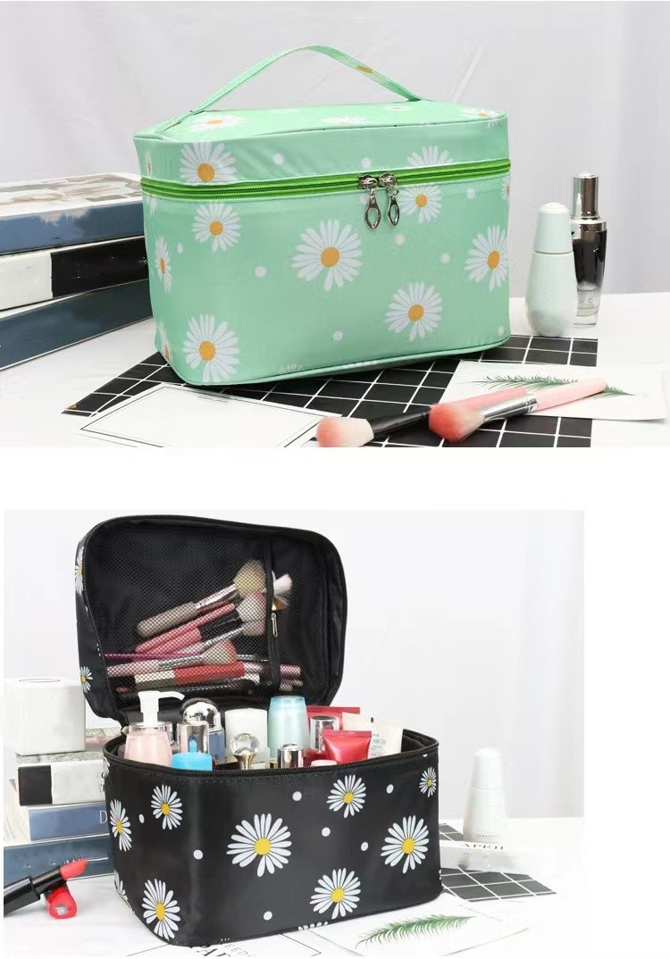 Makeup Bag Travel Cosmetic Bag Hand-Portable Girl Cosmetic Bag For Women  Large Toiletry Bag Organizer (Green)