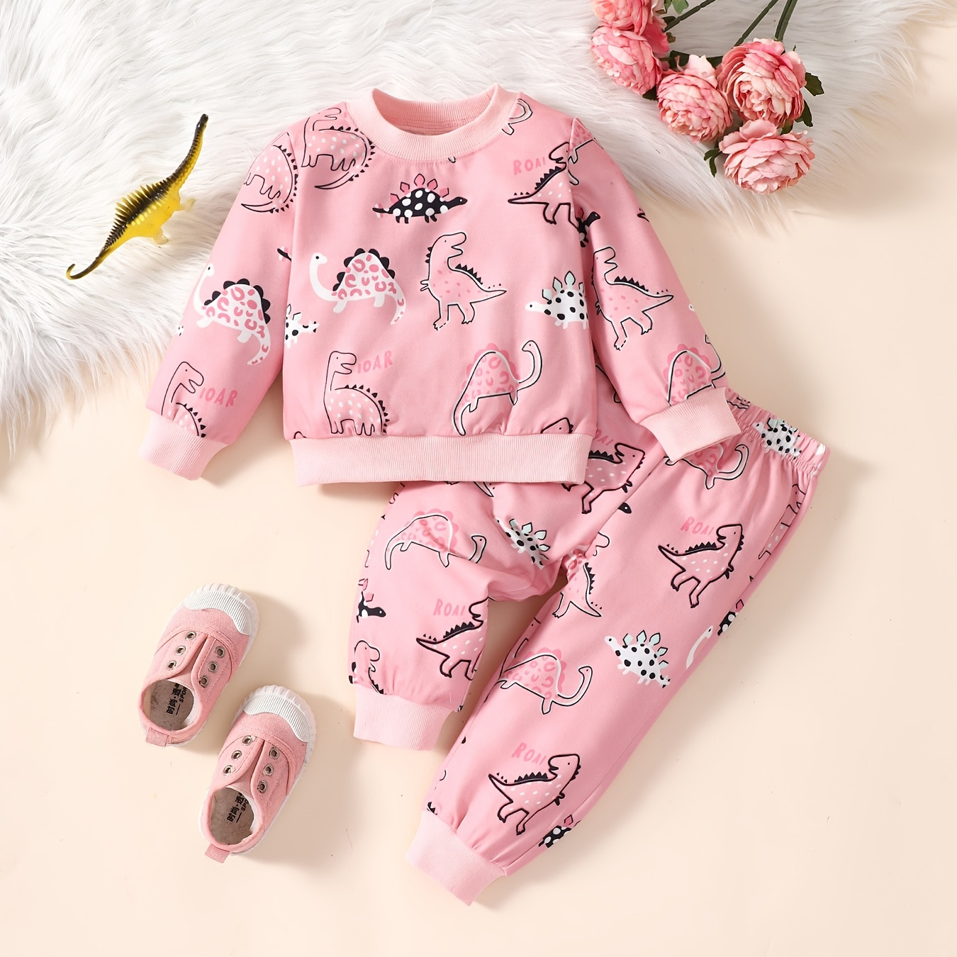 

2pcs Baby Girls Dinosaur Print Pullover Round Neck Long Sleeve Sweatshirt Top & Pant Set Kids Clothes