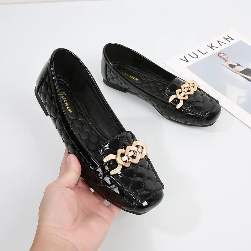 womens flats chain decor peas shoes slip on loafers details 1