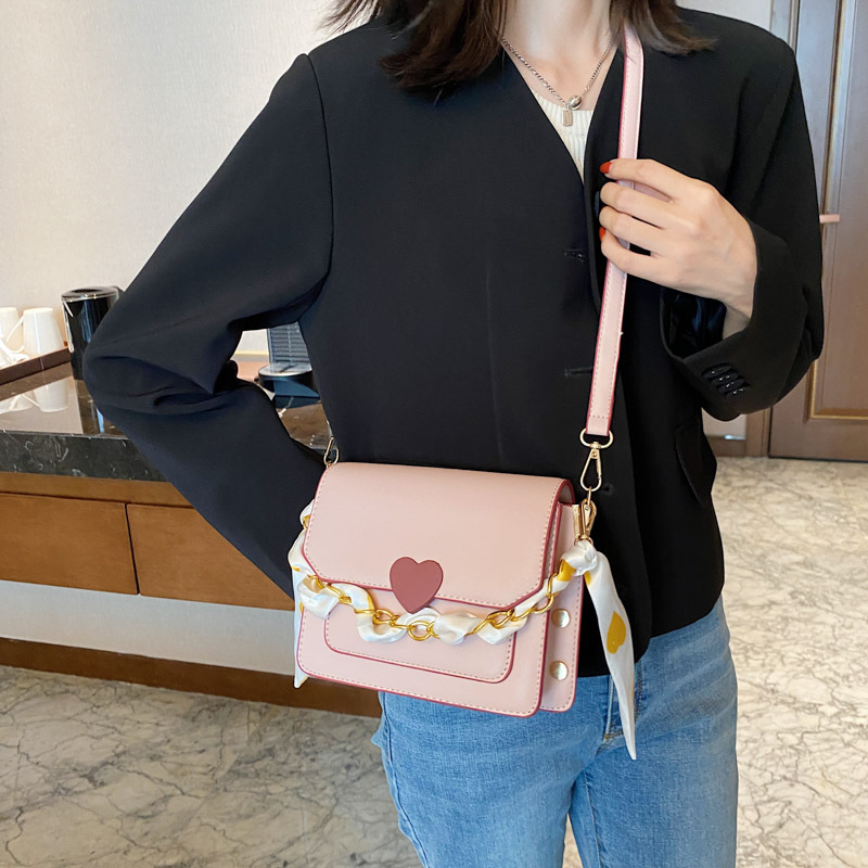 Nicola Twistlock Medium Rococo Pink Shoulder Bag - Seven Season