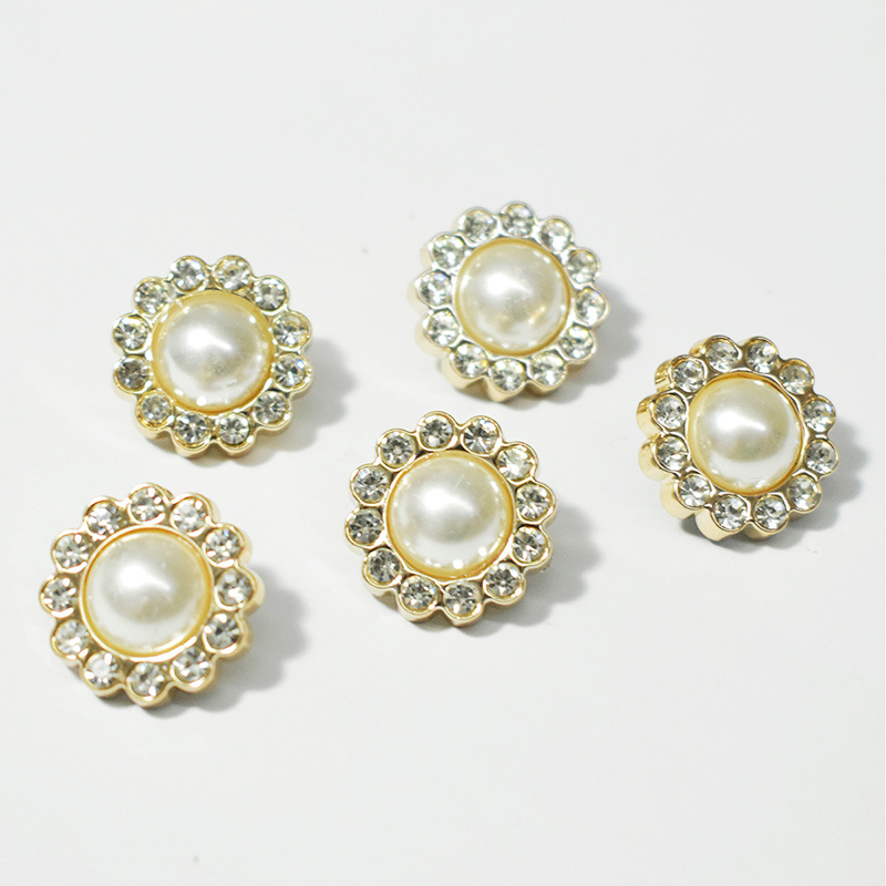 10pcs 1 Golden Rhinestone Pearl Button Women's Accessories