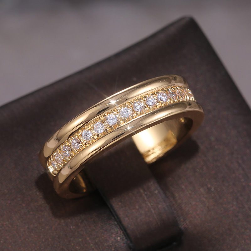 Women's Wide Band Ring with CZ Retro Style Jewelry
