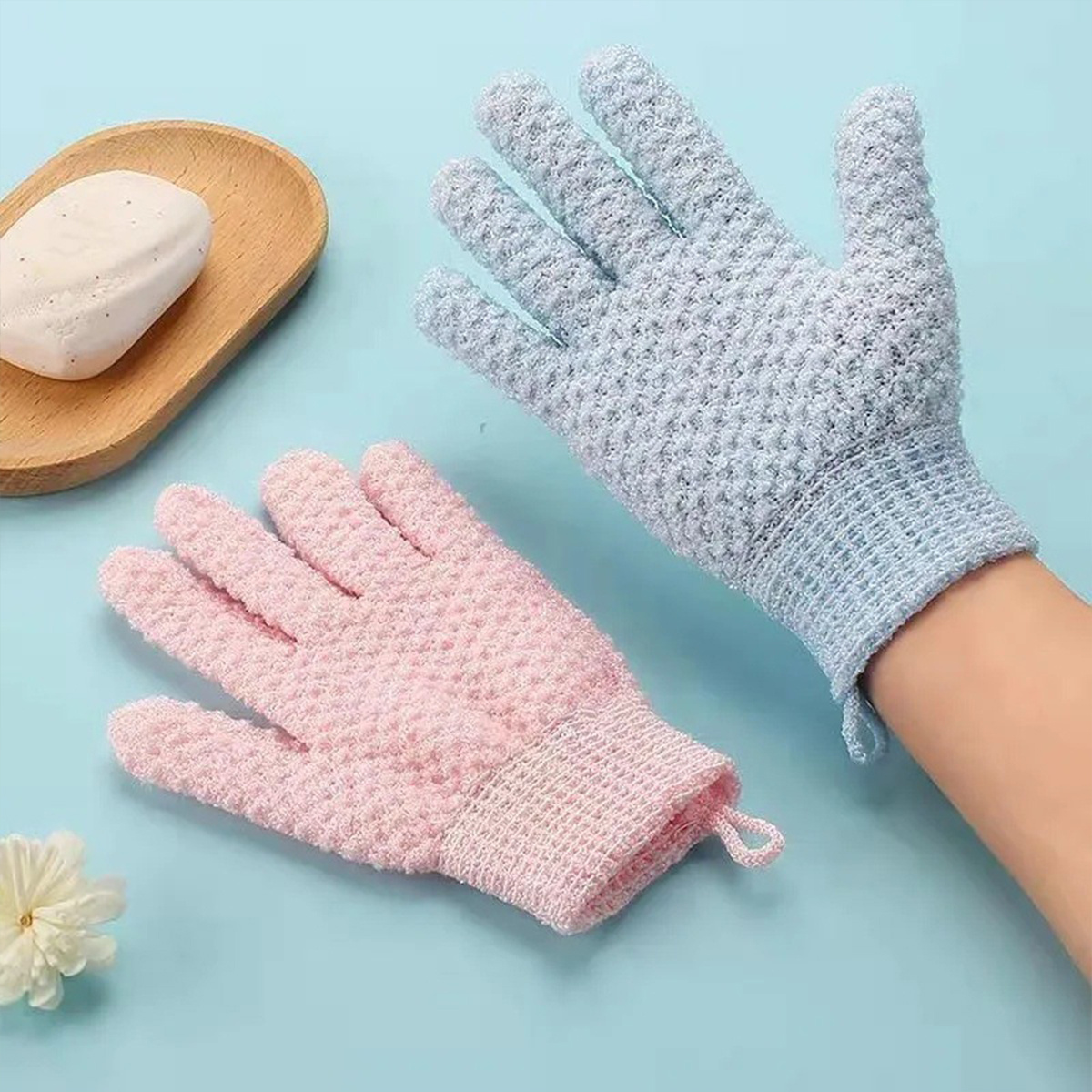1 Pair of Random Color Bath Gloves 