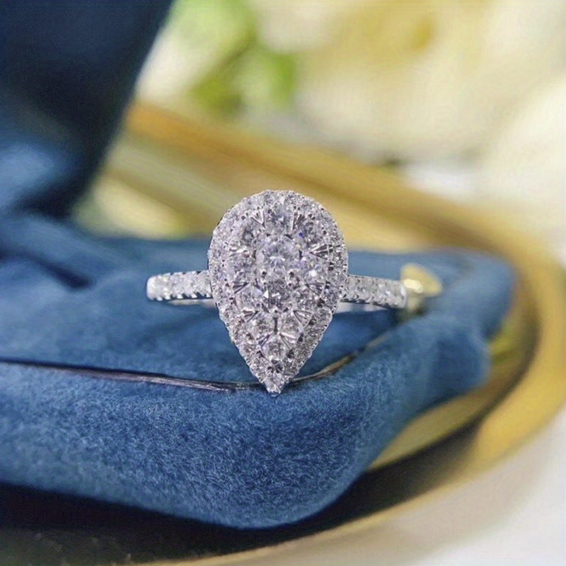 E-shop Exquisites Tränenring mit Mikro-Pave-Zirkonia für Frauen - Romantisches Verlobungs-, Kupferbasis, April-Geburtsstein, für den täglichen Gebrauch
