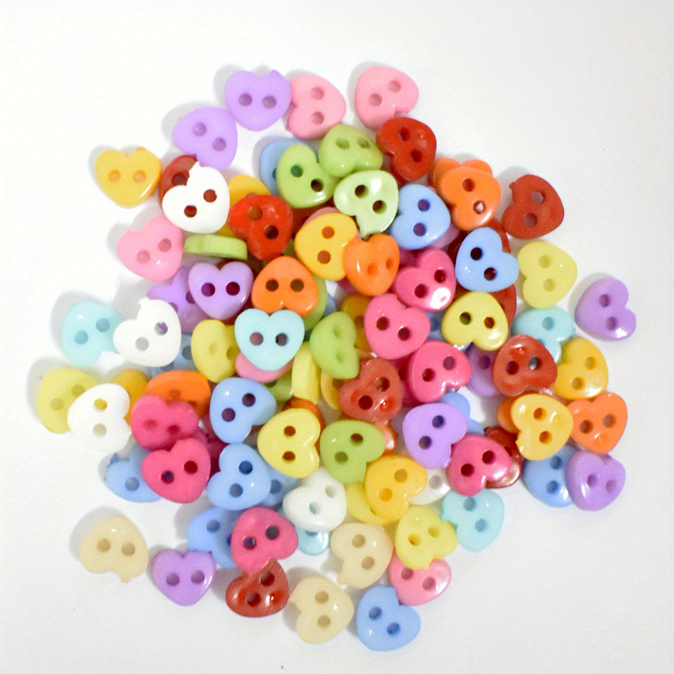 100Pcs Heart Shape Buttons Pretty Resin Buttons DIY Craft Accessories (Red)  