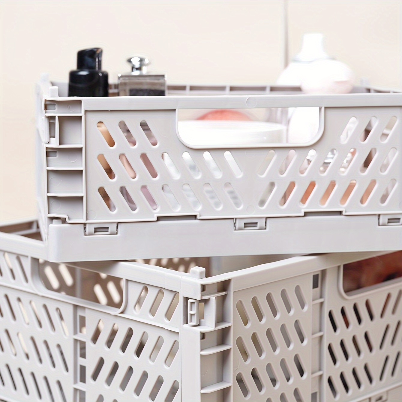  JiatuA Plastic Storage Basket with Handle Portable
