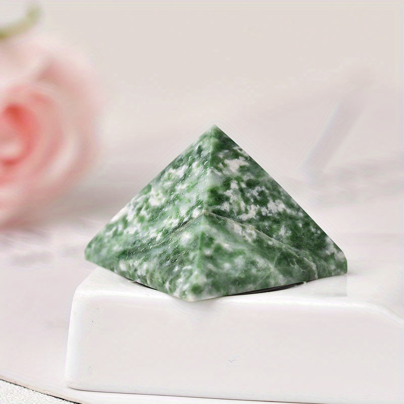 Natural Clear Quartz Pyramid Healing Stones Chakra Reiki Crystal