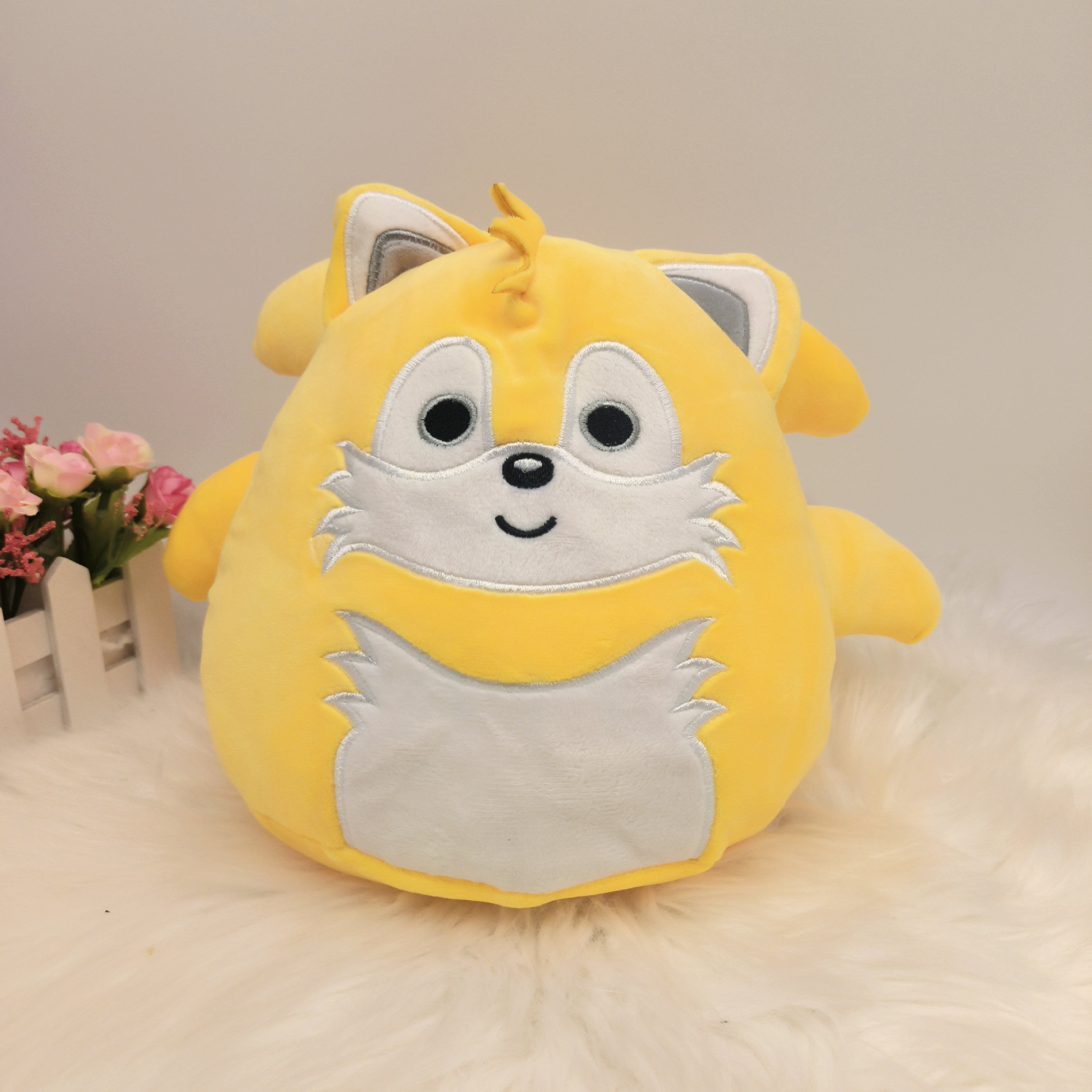 boneco tails de pelucia super fofo cor amarela raposa