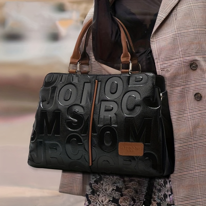 Ladies Shoulder Bag With Letter Pattern Design