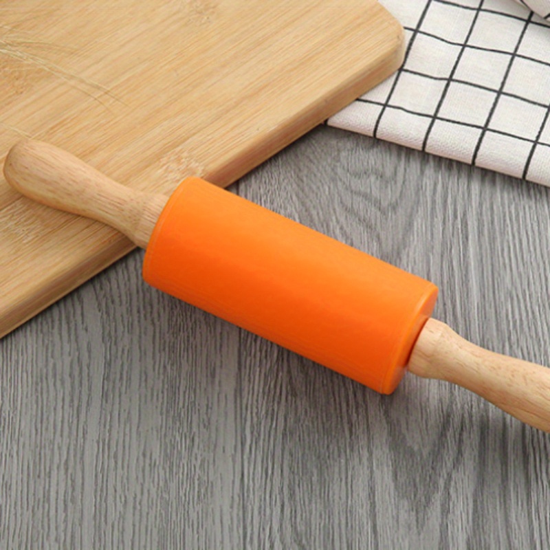 Rouleau à pâtisserie en silicone avec poignée en bois
