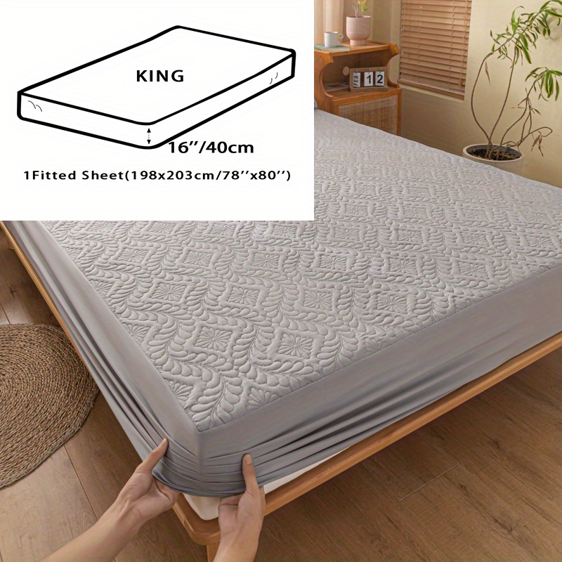 Bamboo Mattress Protector King Size - Breathable Waterproof Mattress Cover-Hypoallergenic  - Fitted Cover with Cooling Fabric - Pillow Top Mattress Pad Deep Pocket 