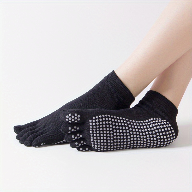 Women's 3-Pair Yoga Socks with Grips - 6 Colours Deal - Wowcher