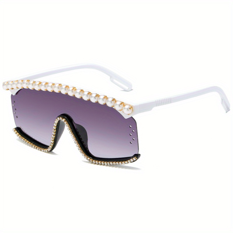 Davis Sunglasses in Pearl Temple/Black Lens – SVRN