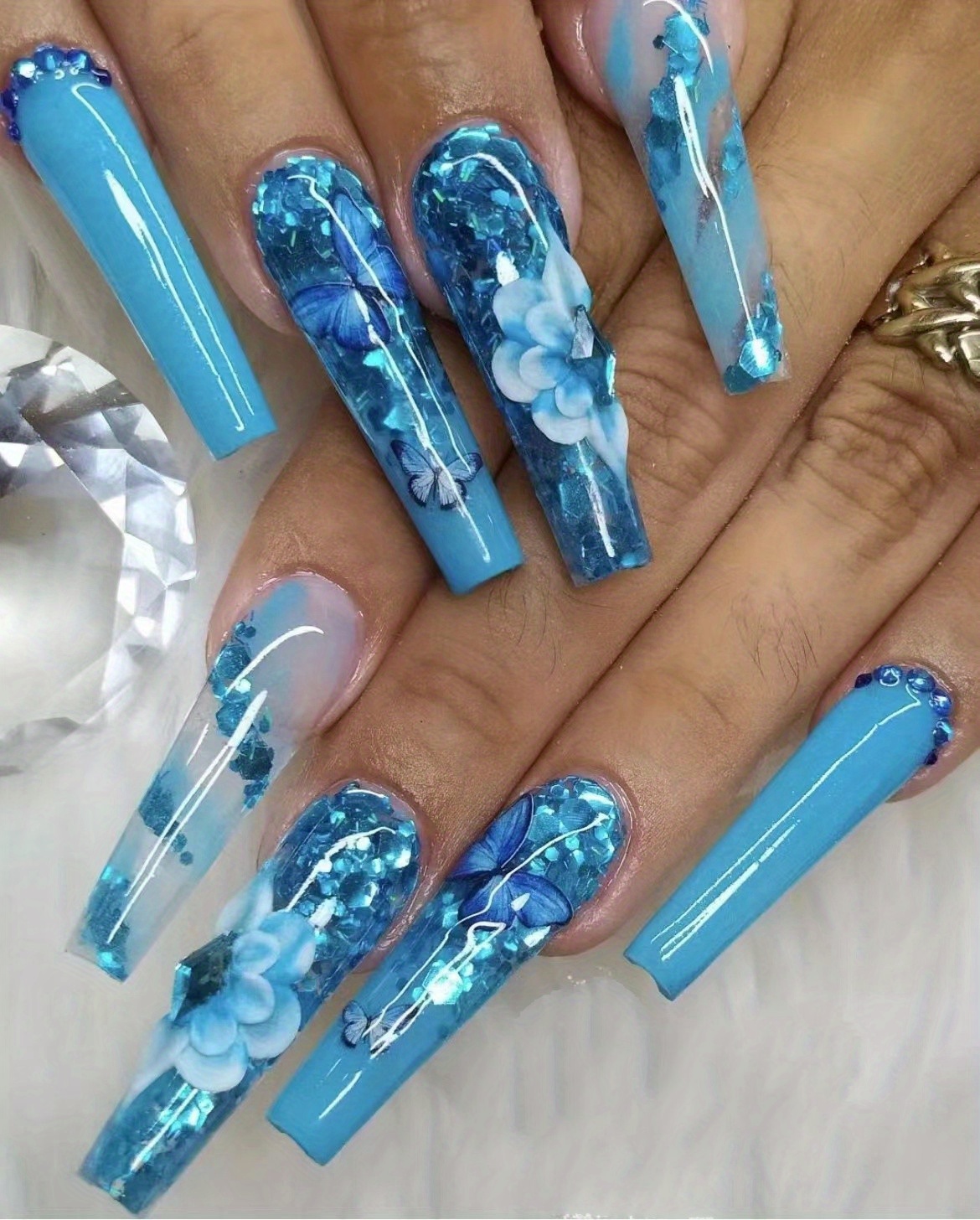 269 Blue Acrylic Nails Stock Photos, High-Res Pictures, and Images - Getty  Images