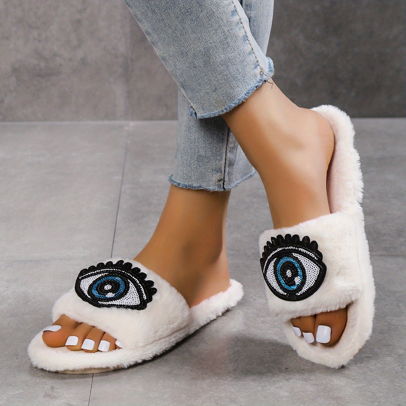 Name brand best sale fluffy slippers