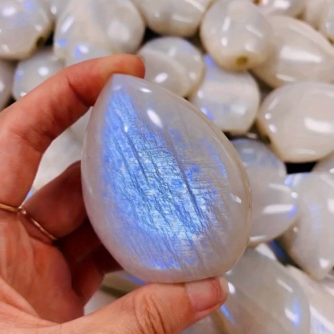 Natural Moonstone Flame Crystal Light Flash Decoration Labradorite Crystal