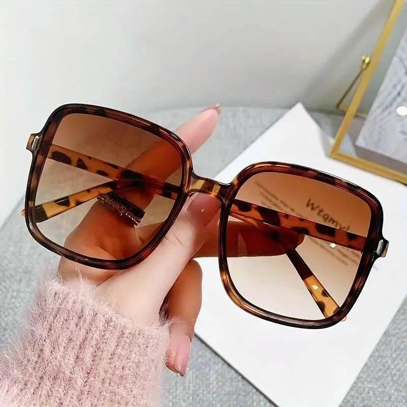 1pc Women's Fashion Oversized Shiny Frame Square Sunglasses, Suitable For  Party
