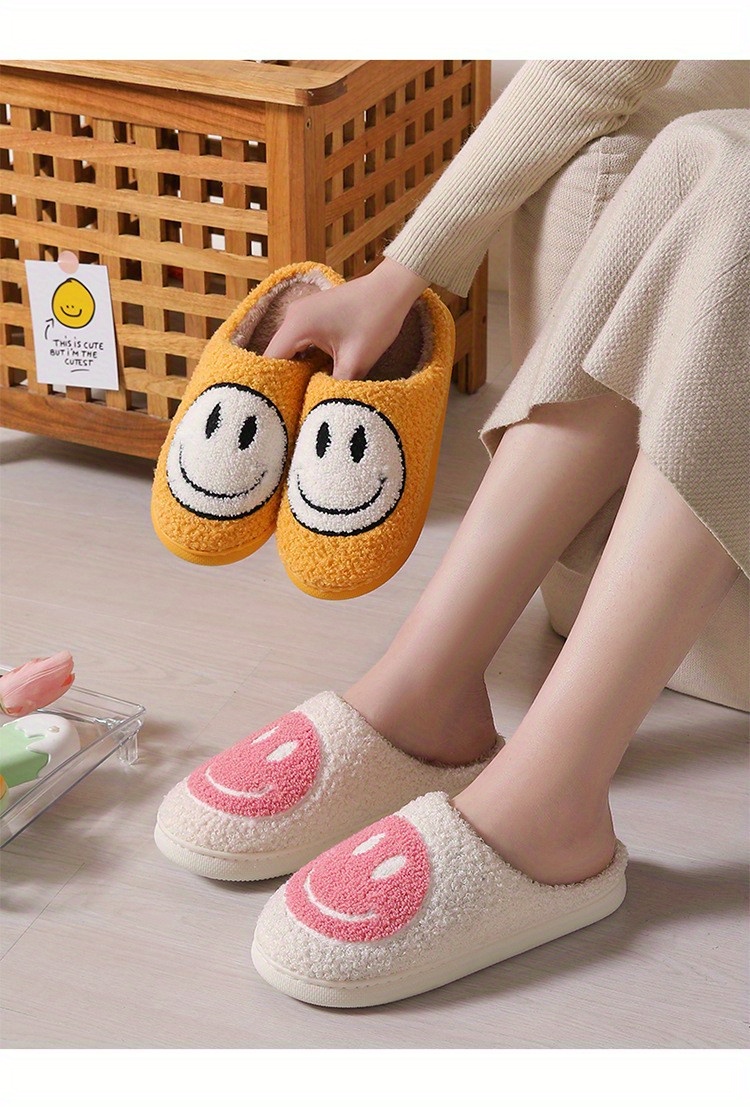 Women's Smile Face Design Slippers, Soft & Comfy Closed Toe Non