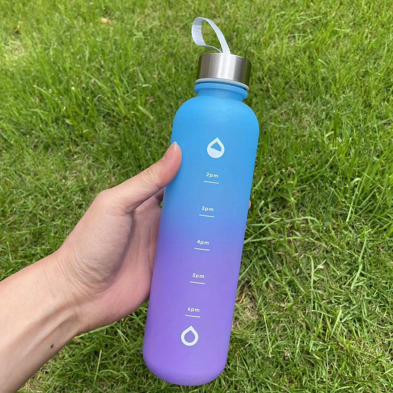 Extra Large Capacity Water Bottle Portable Gradient Water Bottle with Straps, Size: 28, Purple