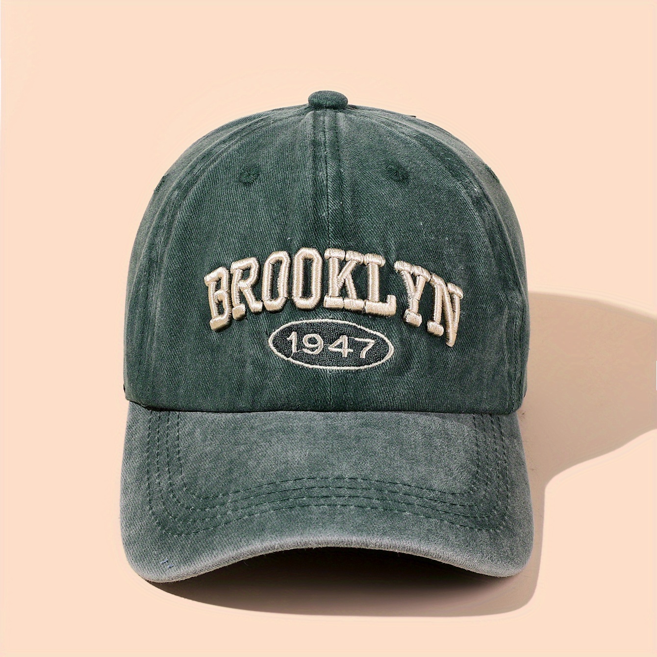 Embroidered Duck Tongue Cap for Outdoor Traveling