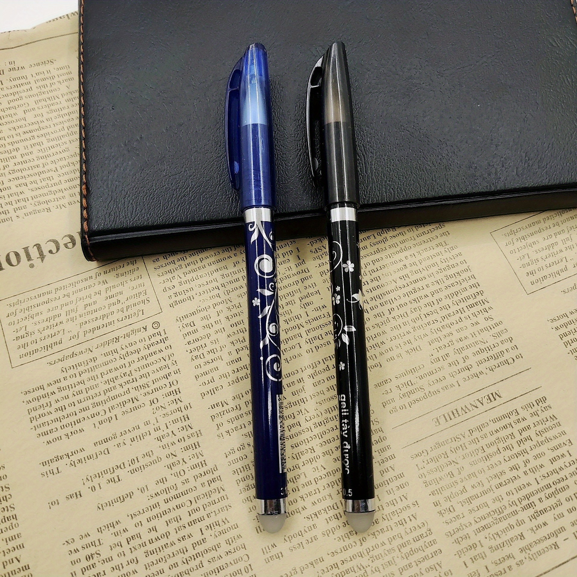 Erasable Gel Pens: Fine Point With Rubbing Head - Black & Blue