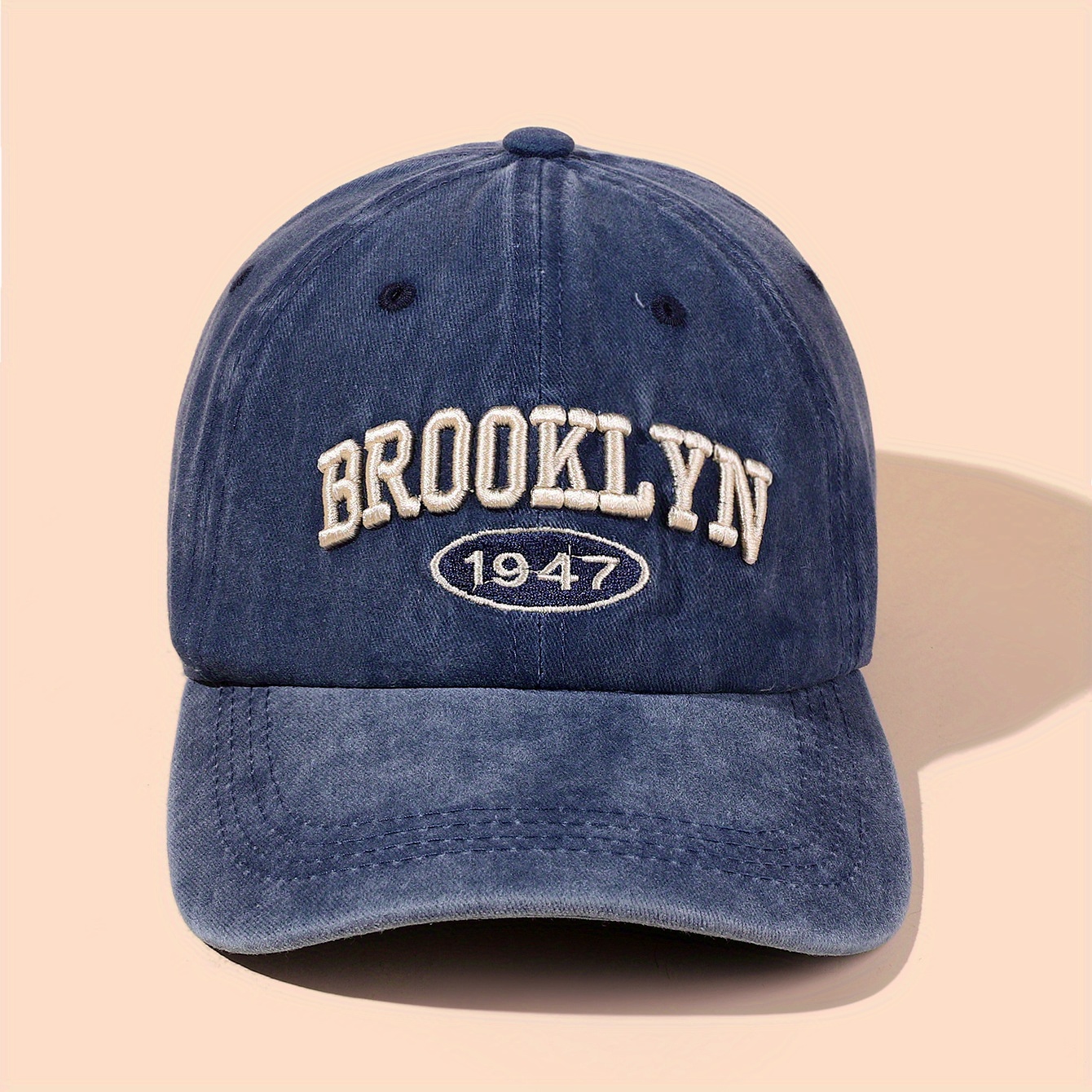 Embroidered Duck Tongue Cap for Outdoor Traveling