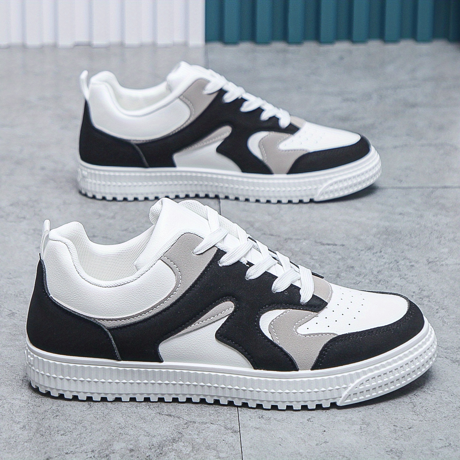 Image of Men's Casual Anti-slip Skateboard Shoes | Student Sneakers With Stripe Pattern, Lace Closure, Upper, Fabric Inner, Pvc Sole