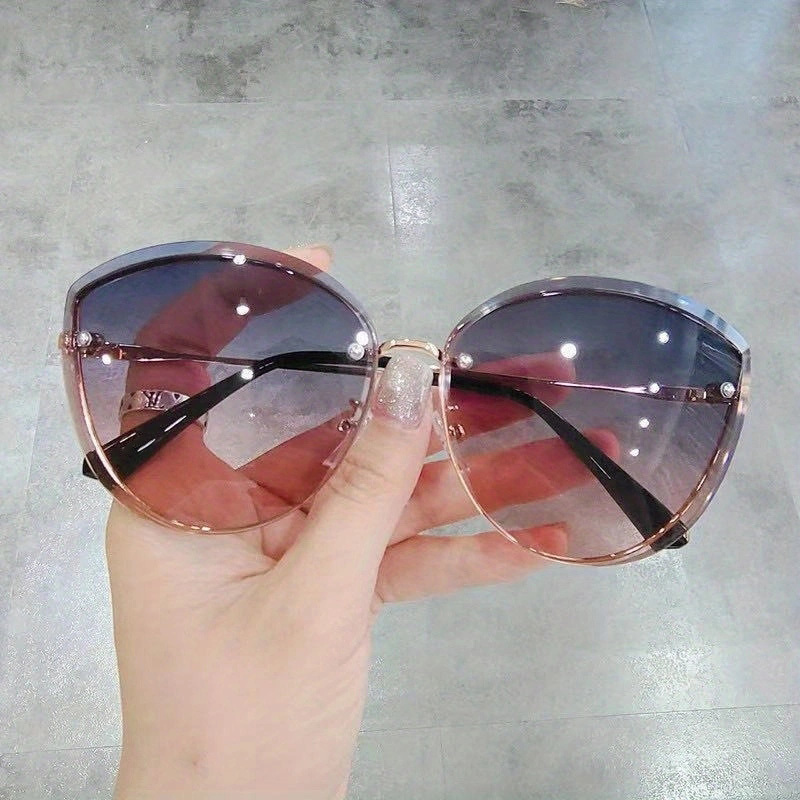 Oversized Cat Eye Sunglasses Gradient Lens UV400