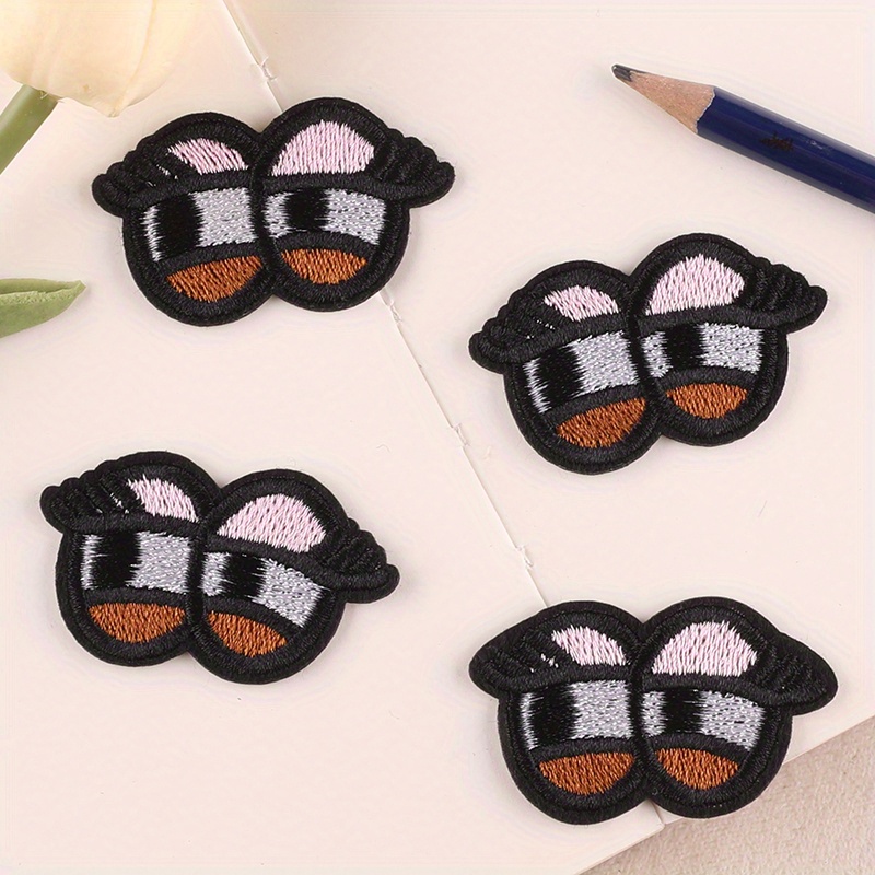 Eyes embroidery 