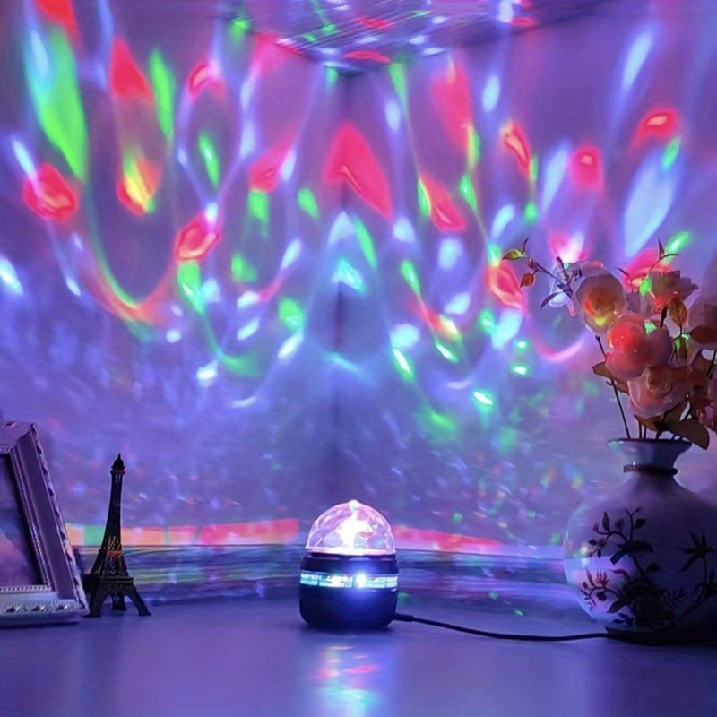 Projecteur de lumière océanique pour chambre à coucher, projecteur de  lumière de nuit rotatif à 360 degrés 6 couleurs Effet de projection stéréo  à double couche