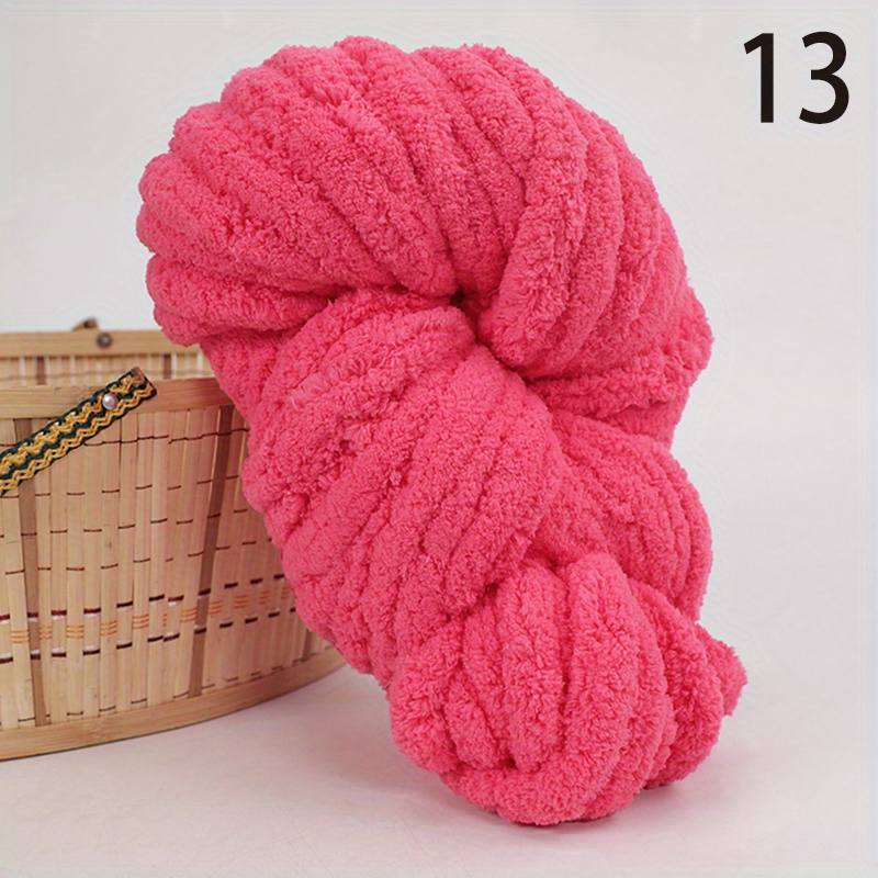 Chunky Yarn, Super Soft Acrylic Bulky Thick Washable Yarn for Arm Knitting  DIY Handmade Blankets Scarf Sweater Dark Red 100g