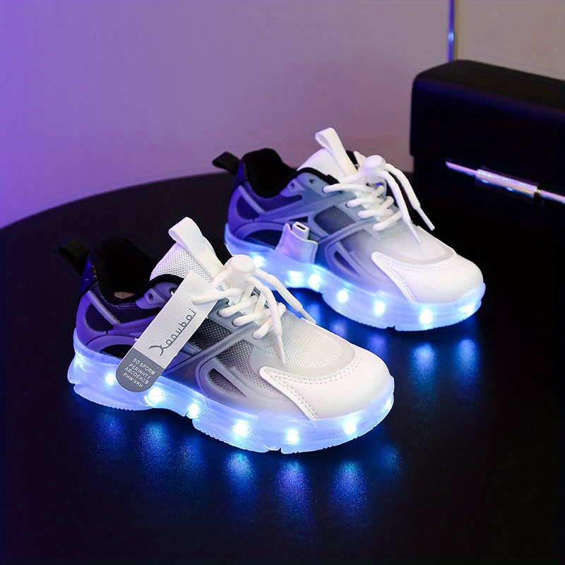 Zapatillas con luces para niños. Deportivas con luces. Calzado niños.