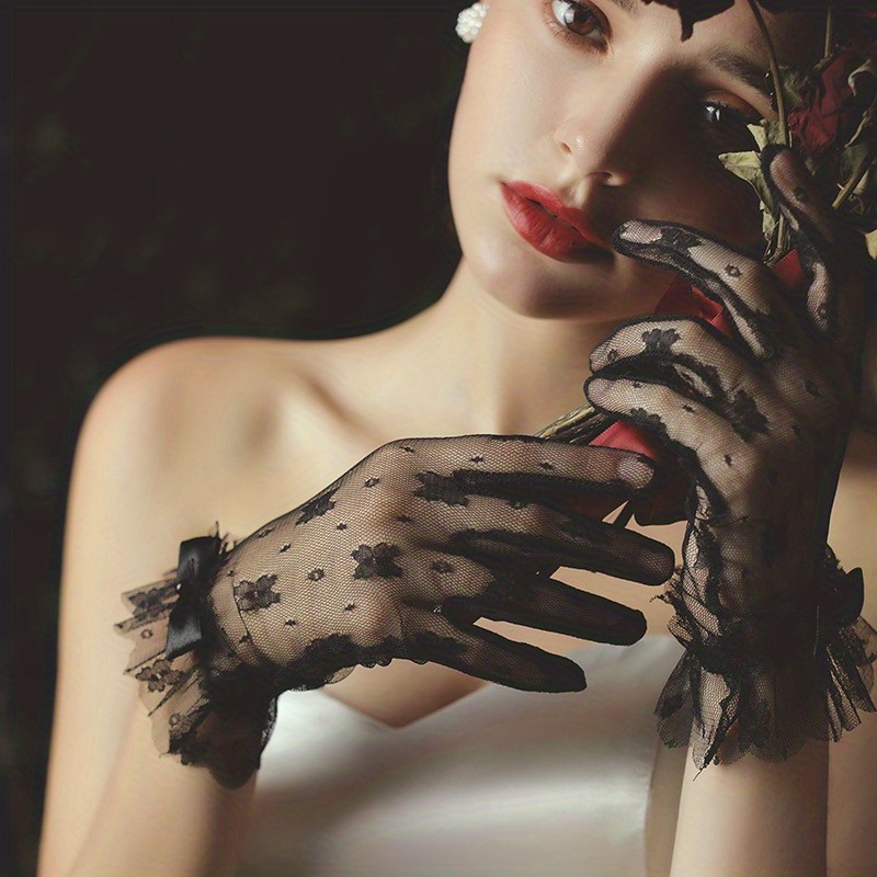 Glamorous Gothic Vampire Lace Gloves