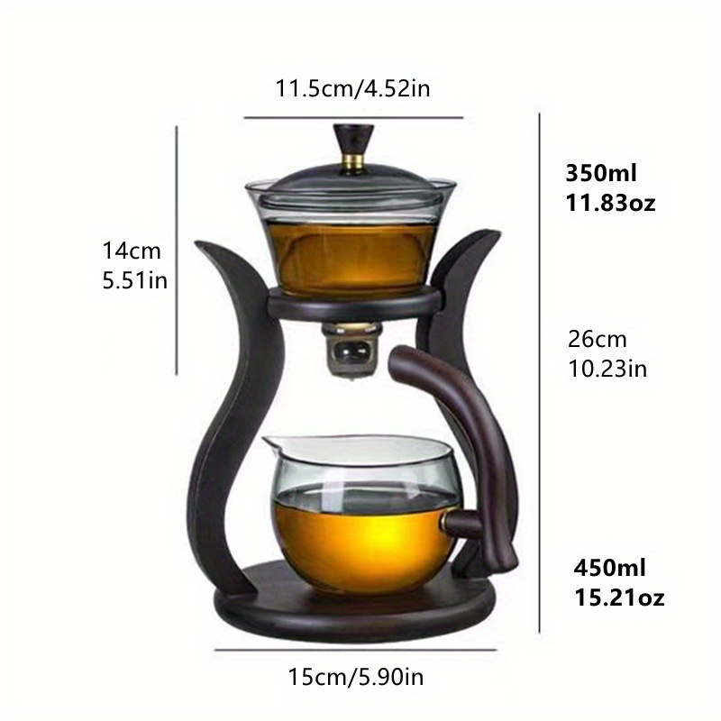 Teiera turca con bicchieri da tè e vassoio creati con intelligenza